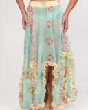Detalle de la pretina elástica y estampado floral de la falda RIVA BLUE